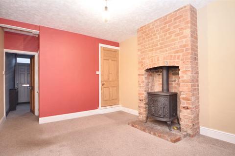 3 bedroom terraced house to rent, Limes Avenue, Melton Mowbray, Leicestershire