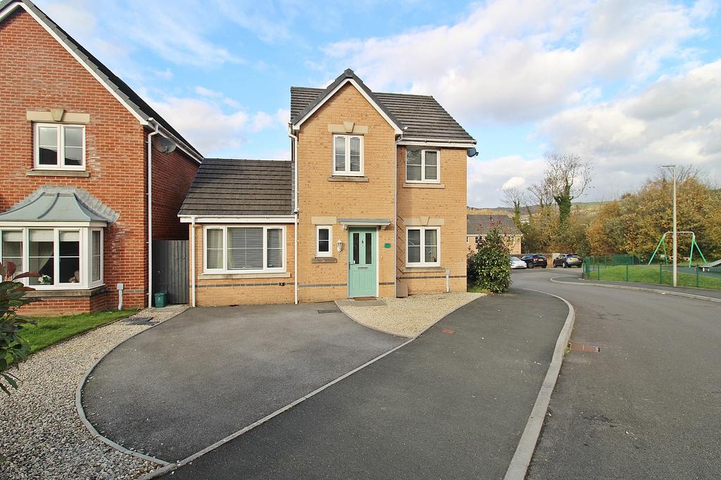 Llanharan, Pontyclun CF72 3 bed detached house for sale £264,950