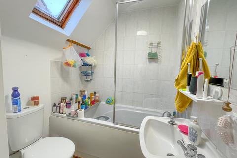 52 Armstrong Close, Newmarket, CB8 8HD