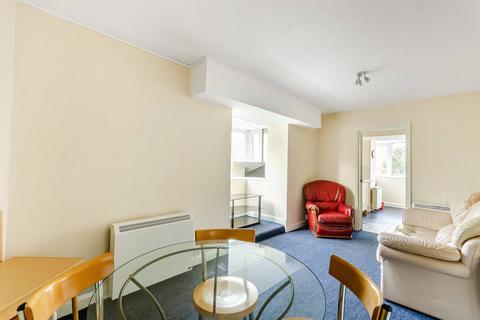 1 bedroom flat for sale, Osprey Heights, Bramlands Close, Clapham Junction, London, SW11