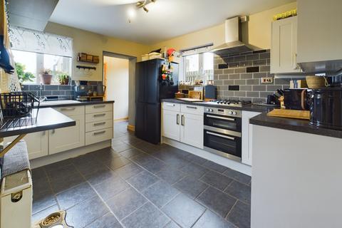 43 Ladyhill, Usk, NP15 1SH