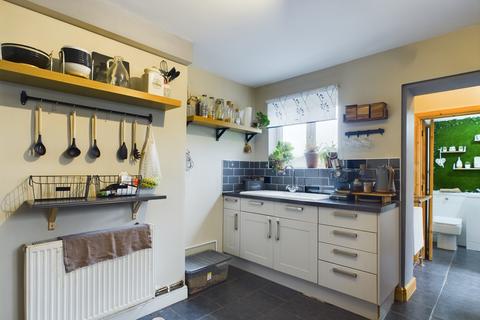 43 Ladyhill, Usk, NP15 1SH