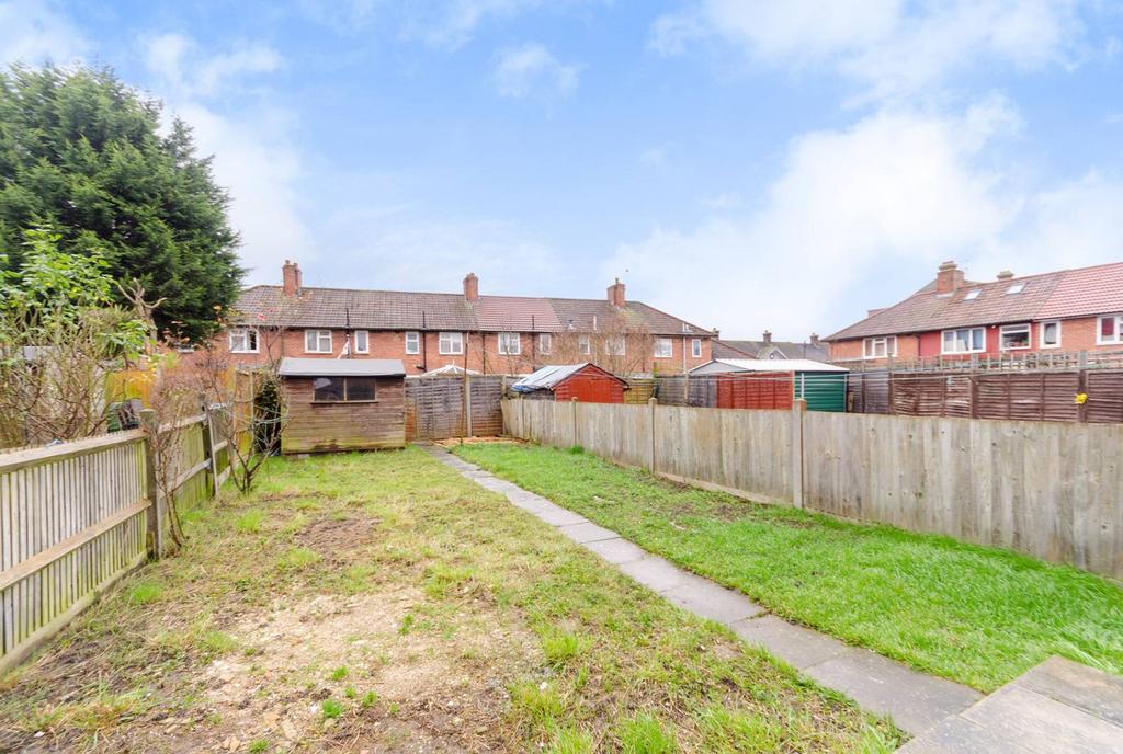Lindores Road, Sutton, Carshalton, SM5 3 bed semidetached house for