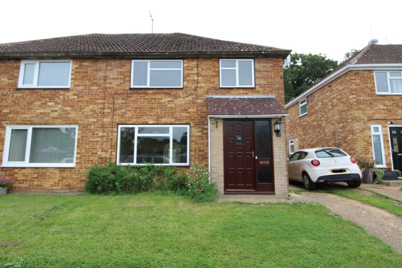 Chanctonbury Road Burgess Hill RH15 9EX 3 bed semidetached house £