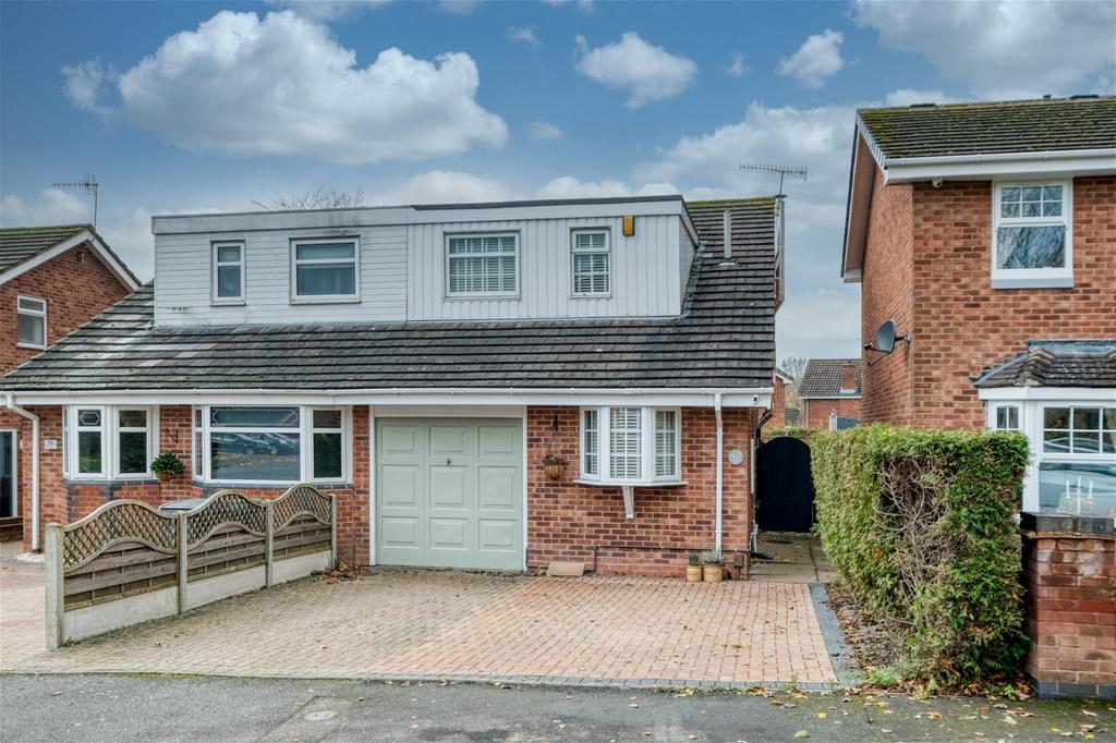 Kingscote Close, Church Hill North, Redditch B98 9LJ 3 bed semi