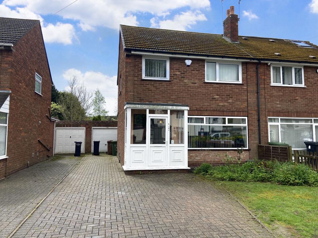 Shirley, Solihull B90 3 bed semidetached house for sale £275,000