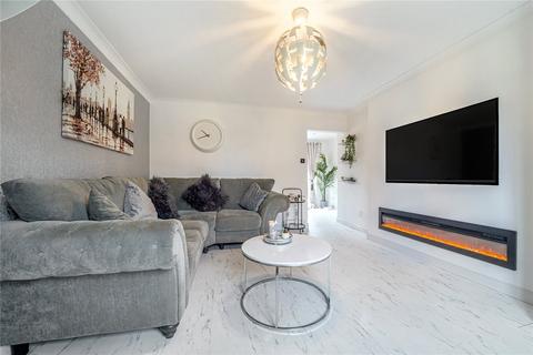 3 Alasdair Close, Chadderton, Oldham, OL9 0NE