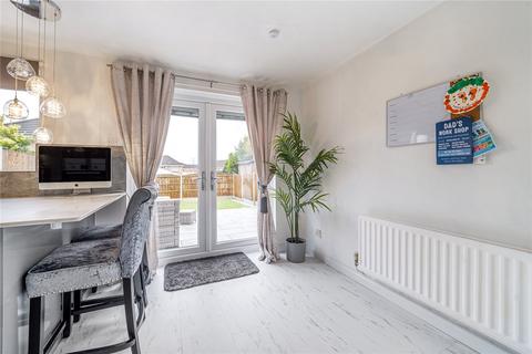 3 Alasdair Close, Chadderton, Oldham, OL9 0NE