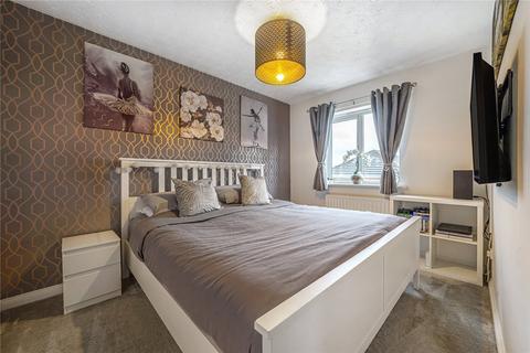 3 Alasdair Close, Chadderton, Oldham, OL9 0NE