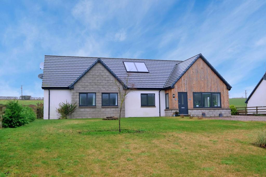 38 Kirkton of Auchterless, Auchterless, Turriff, AB53 8BG 4 bed
