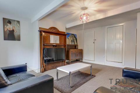 2 bedroom terraced house for sale - Roger Lane, Huddersfield, West Yorkshire, HD4 6QE