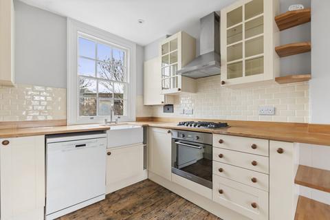 2 bedroom flat to rent, Caledonian Road, Islington, London