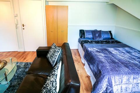 1 bedroom flat to rent - Burley Road, Leeds