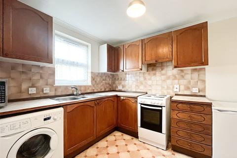 2 bedroom maisonette for sale - Cloisters, West Street, Sittingbourne, Kent, ME10