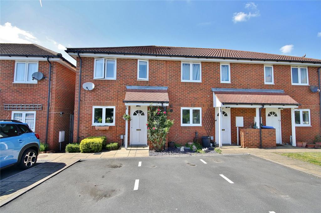 Coresbrook Way, Knaphill, Woking, Surrey, GU21 3 bed end of terrace house for sale £425,000