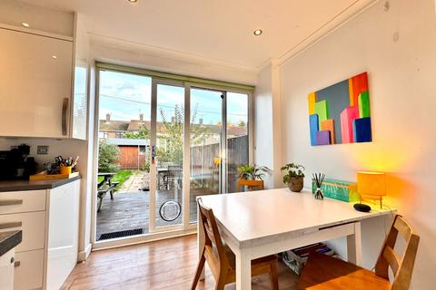 3 bedroom terraced house for sale - Church Manorway, Abbey Wood, London, SE2 9LX