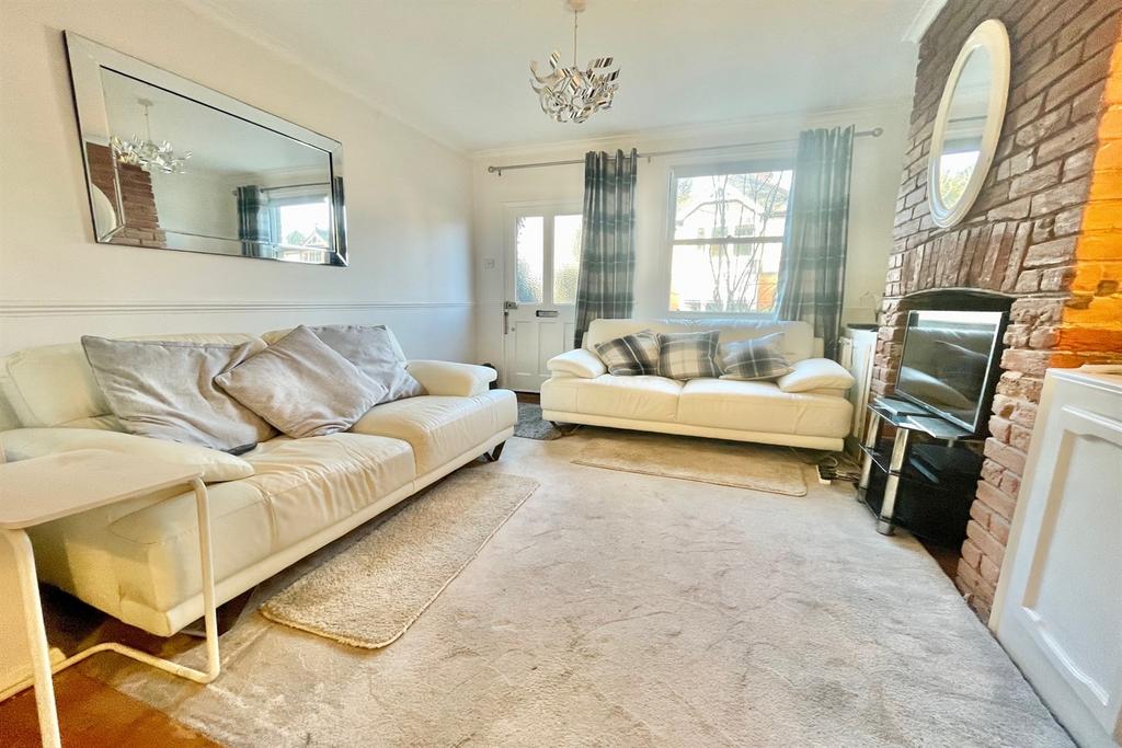 Hadham Road, Stortford, CM23 2 bed terraced house for sale £275,000