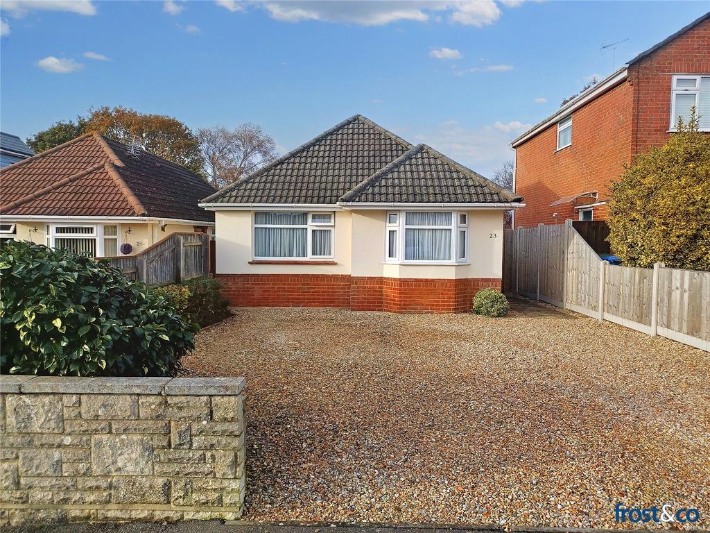 Winifred Road, Oakdale, Poole, Dorset, BH15 2 bed bungalow for sale £