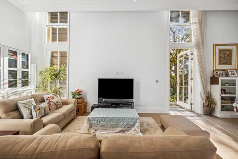 3 bedroom flat for sale, Chambers Park Hill, Wimbledon, London, SW20