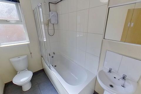 3 bedroom flat to rent, 243b Mansfield Road, Nottingham, NG1 3FT