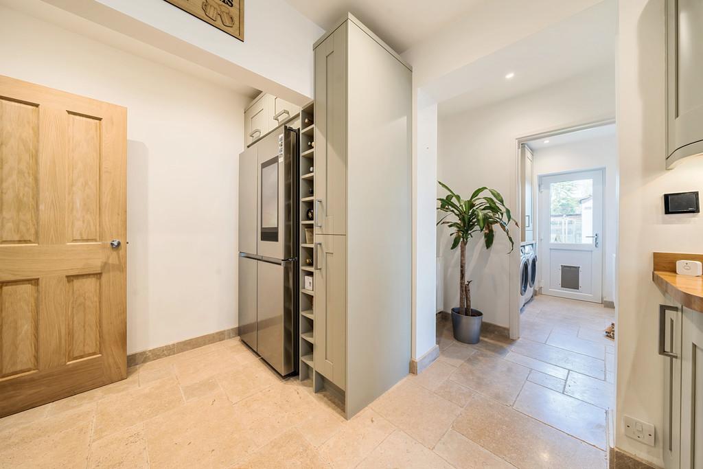 Kitchen/Utility room
