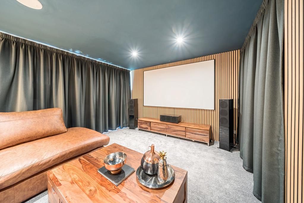 Cinema room/study