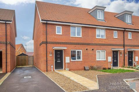 2 bedroom end of terrace house for sale - Finch Road, Attleborough