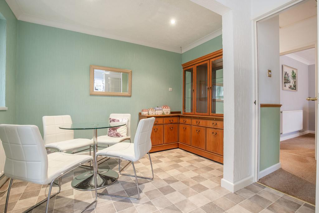 Gowing Road, Hellesdon 2 bed semidetached bungalow £1,000 pcm (£231 pw)