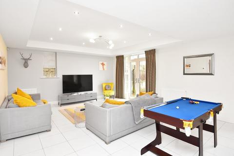 4 Beech Close, Harrogate, HG2 0FE