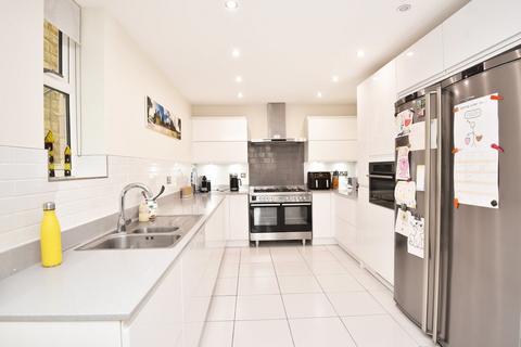 4 Beech Close, Harrogate, HG2 0FE