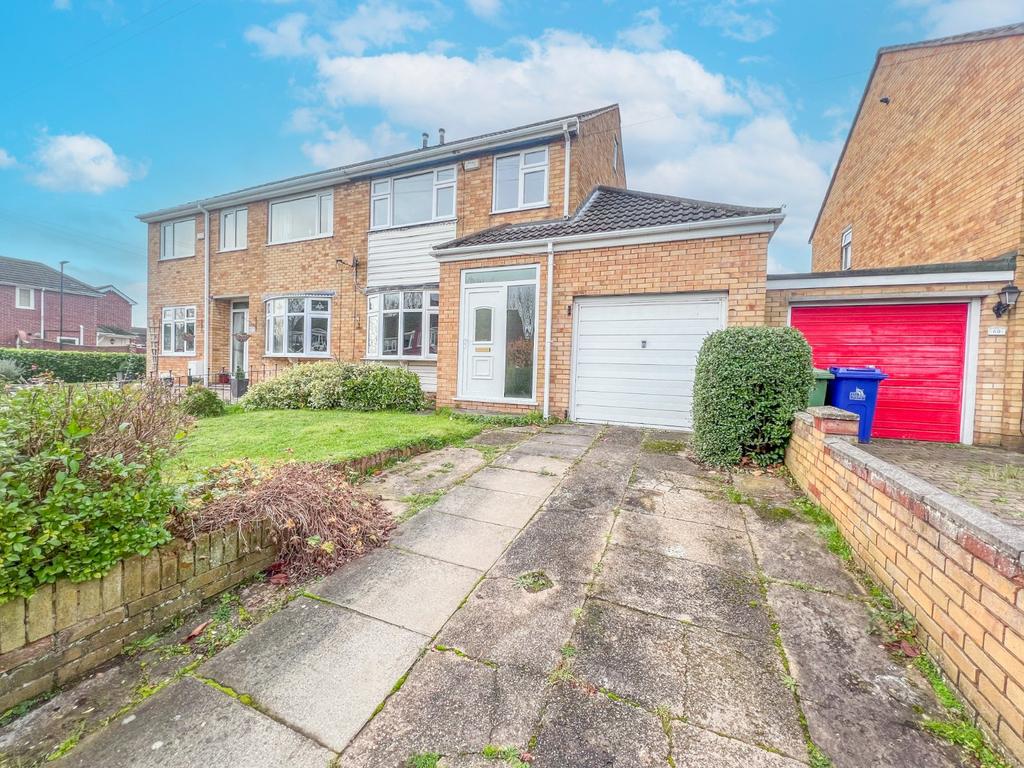 Greyfriars, Wybers Wood, Grimsby, N.E... 3 bed semidetached house for