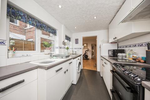 3 bedroom semi-detached house for sale - Powder Mill Lane, Tunbridge Wells