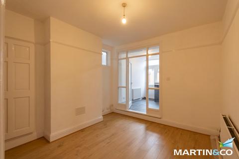 2 bedroom terraced house to rent - Court Oak Road, Harborne, B17