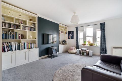 2 bedroom flat for sale - Valley Drive, Harrogate, North Yorkshire, HG2