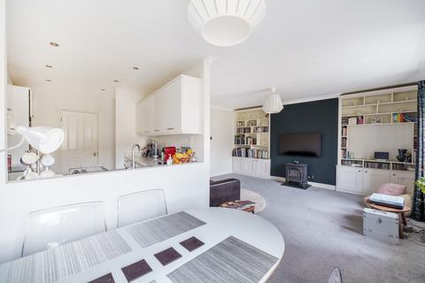 2 bedroom flat for sale - Valley Drive, Harrogate, North Yorkshire, HG2