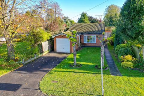 4 bedroom detached bungalow for sale - Heathfield, Royston