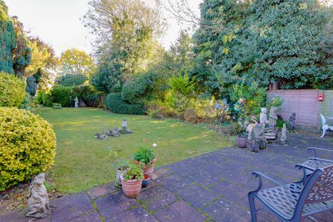 4 bedroom detached bungalow for sale - Heathfield, Royston