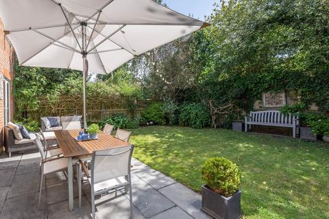 5 bedroom detached house for sale, Westlees Close, North Holmwood, Dorking