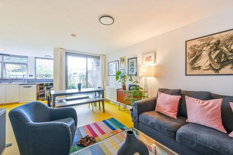 4 Taransay Walk, London, N1 2RA