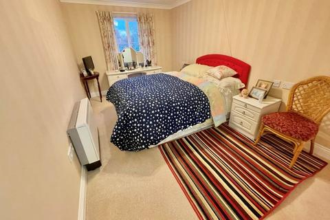 1 bedroom flat for sale, The Street, Rustington