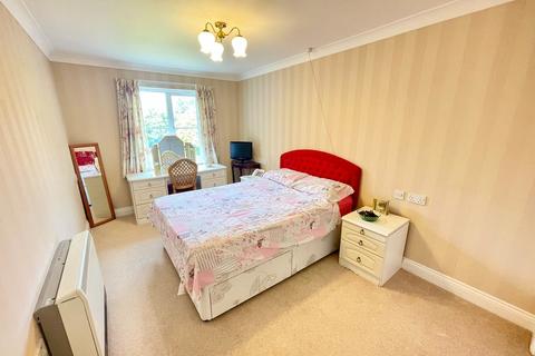 1 bedroom flat for sale, The Street, Rustington