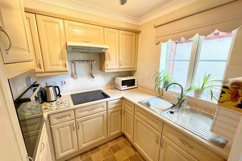 1 bedroom flat for sale, The Street, Rustington