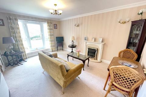 1 bedroom flat for sale, The Street, Rustington