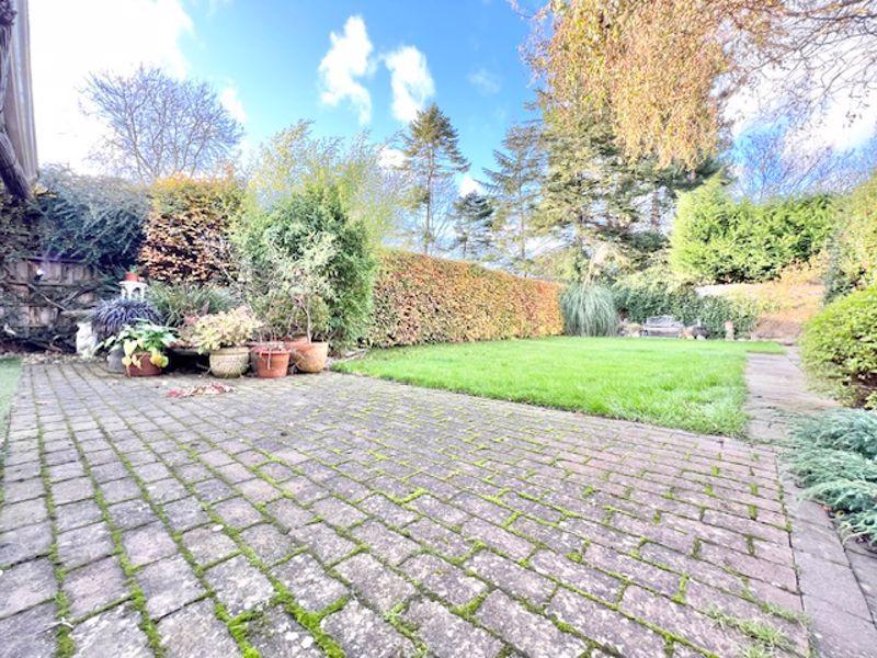 Patio to rear garden