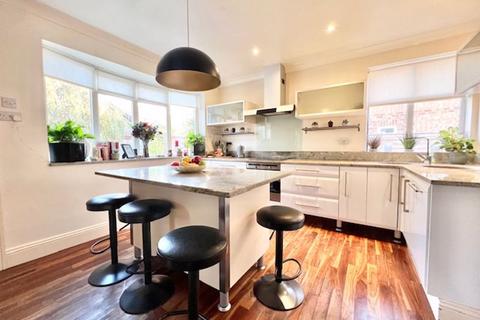 undefined, HUMBERSTON AVENUE, HUMBERSTON