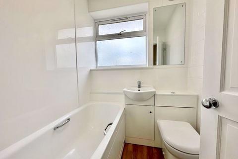 65 Crayford Road, Crayford, Dartford, DA1 4AW