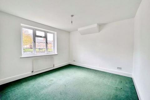 65 Crayford Road, Crayford, Dartford, DA1 4AW