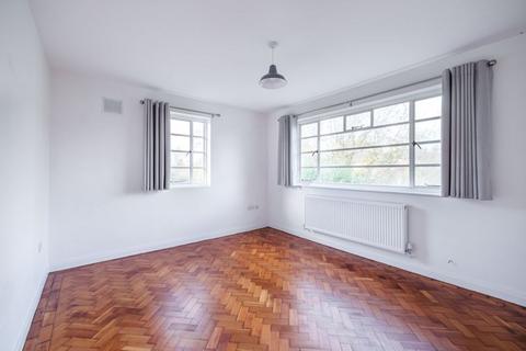 undefined, Lyttelton Road, Hampstead Garden Suburb, N2