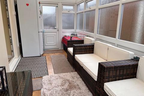 7 Coppice Crescent, Walsall, WS8 7DW