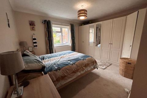 7 Coppice Crescent, Walsall, WS8 7DW